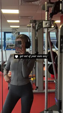 emma chamberlain🗣️