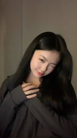 kim soen ho smile