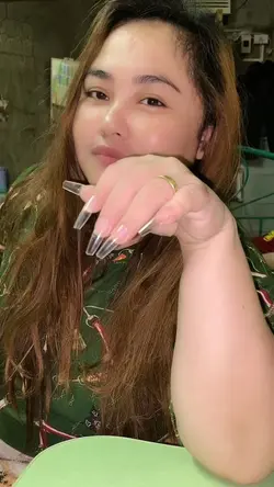 Nail transition 