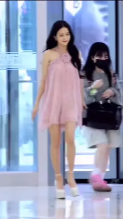 她可能也没想到她成为明星