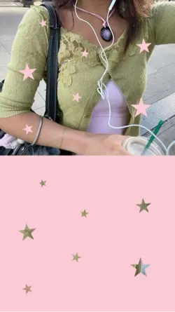 strawberry matcha 🩷💚