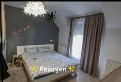 Păianjen pe tavan
