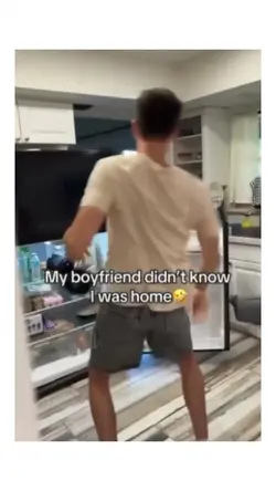 Boyriend is dancing