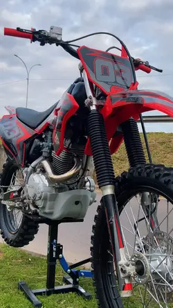 MOTO DE TRILHA