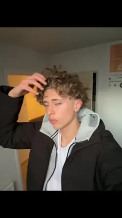 W 3 man 