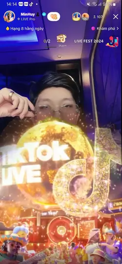 Gift holiday tiktok