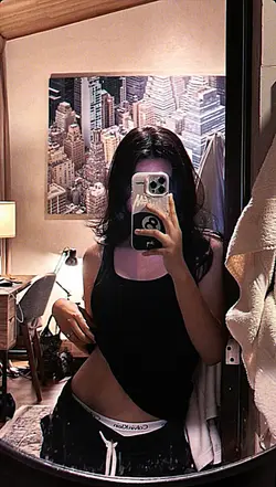 mirror shot 