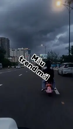 Mẫu trend xách guốc