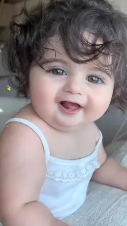 slowmo pretty little