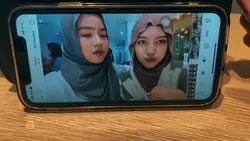trend keluar layar