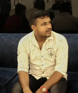 আজ সব হারিয়ে আমি