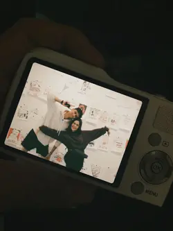 roll camera