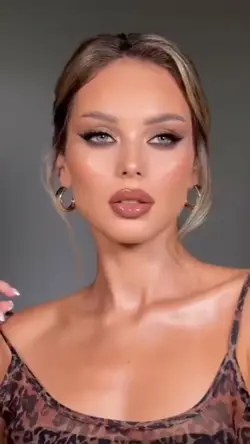 MAKE UP TEMPLATE