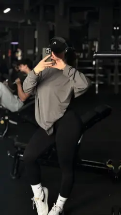 1 PHOTO | 1 VIDEO
