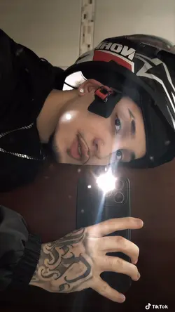 eu tô vendo ele de