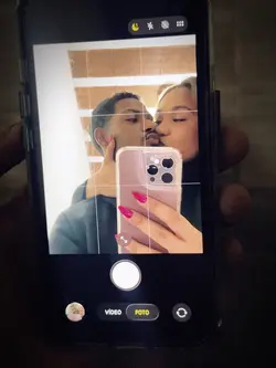 TEMPLATE COUPLE