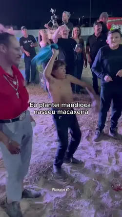Eu plantei mandioca