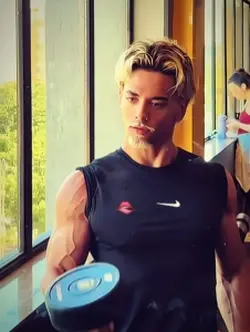 De cabelo pretinho