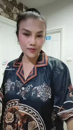 ชุดนอนผ้าไหมเย็น