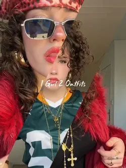 1 Girl 2 Outfits
