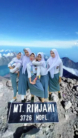 GUNUNG RINJANI 