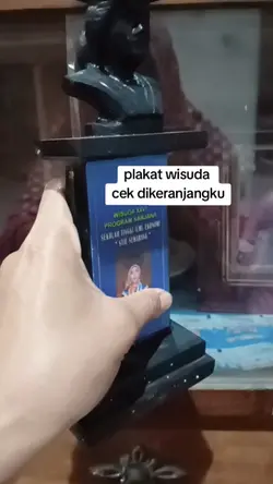 plakat wisuda