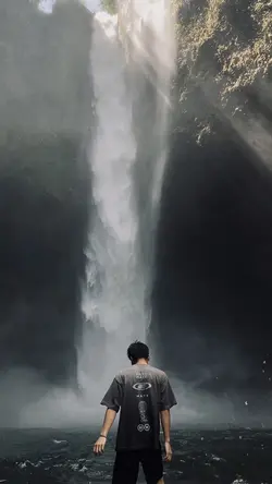 waterfallslowmo