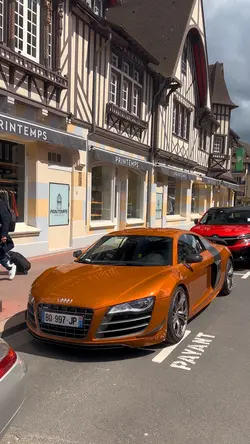 R8 GT 