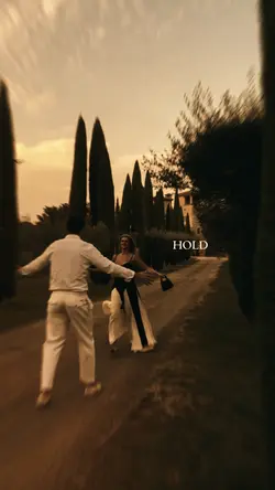 Hold me when you 