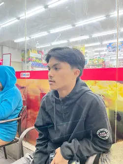 status pekerja