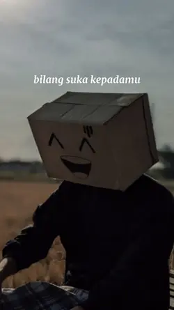 TERLIHAT BAHAGIA