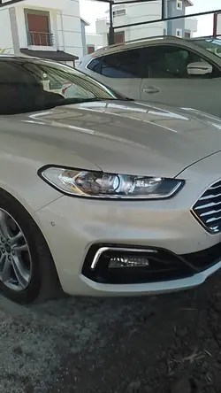 Ford Mondeo edit 