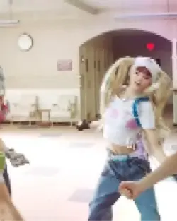 102. Fancam Newjeans