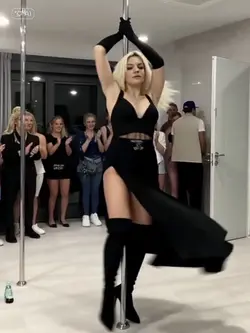 POLE DANCE MEME