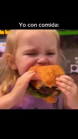 Yo comiendo