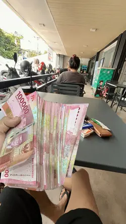 Trend Uang Segepok