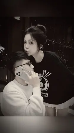 1 ảnh + màu