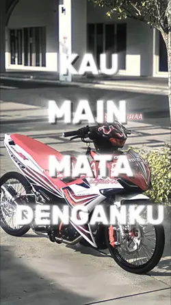 kau main mata ?