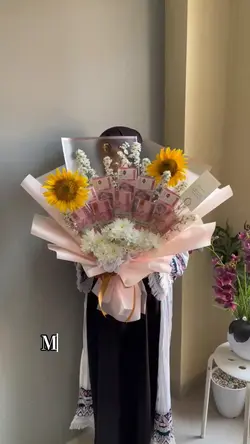 money bouquet