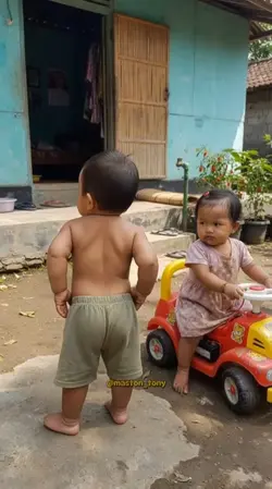 Bayi Asyik Joget