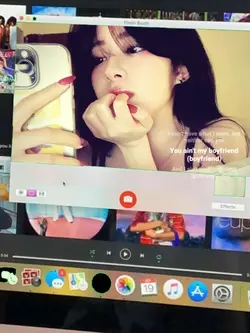 laptop selfie 