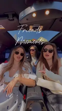 Friends moments