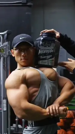 MUSCLE MAN
