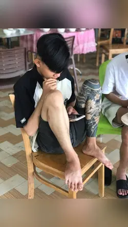 1 ảnh + màu