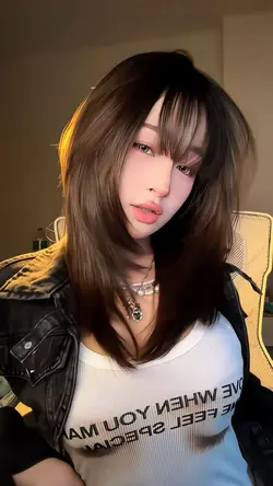 2 Clips