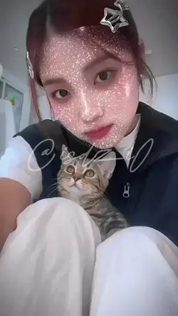 앞에 동영상 넣어야지 예뻐요