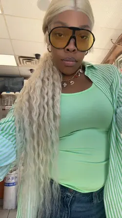 Wig styling 