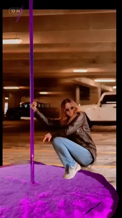 IA pool  dance