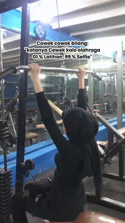 OR Banyak selfie