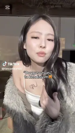😷
